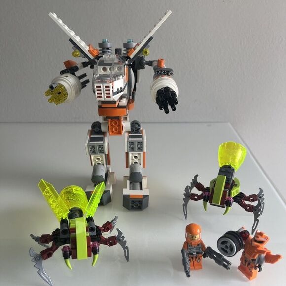 LEGO Galaxy Squad CLS-89 Eradicator Mech 70707 Retired Space Set 99% Complete - Picture 1 of 6